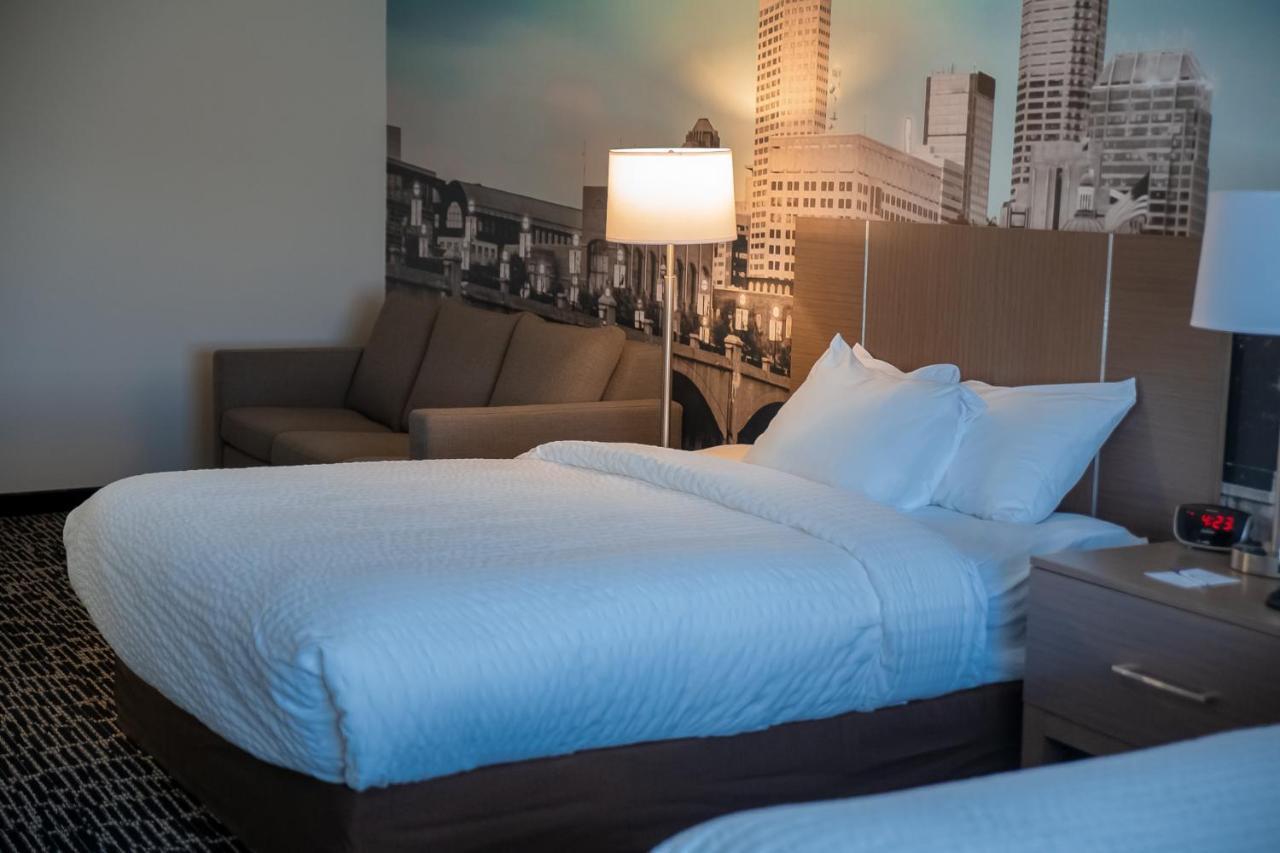 Clarion Pointe Indianapolis Airport Hotel Plainfield Kültér fotó