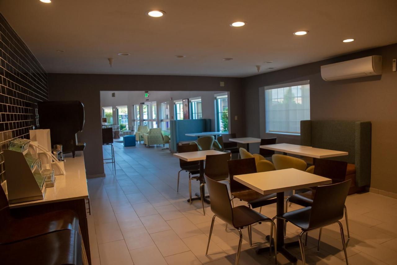 Clarion Pointe Indianapolis Airport Hotel Plainfield Kültér fotó