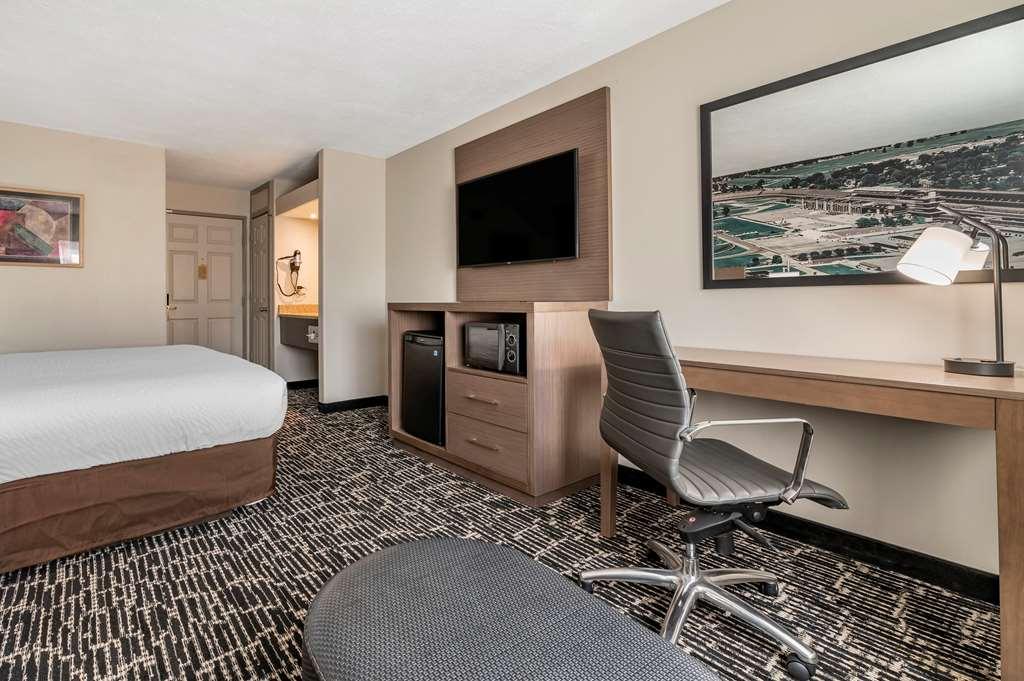 Clarion Pointe Indianapolis Airport Hotel Plainfield Szoba fotó
