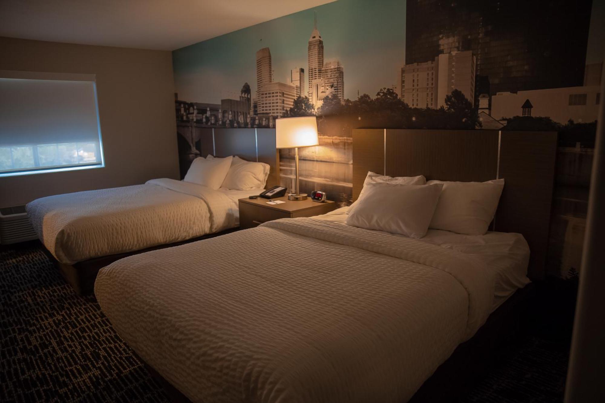 Clarion Pointe Indianapolis Airport Hotel Plainfield Szoba fotó